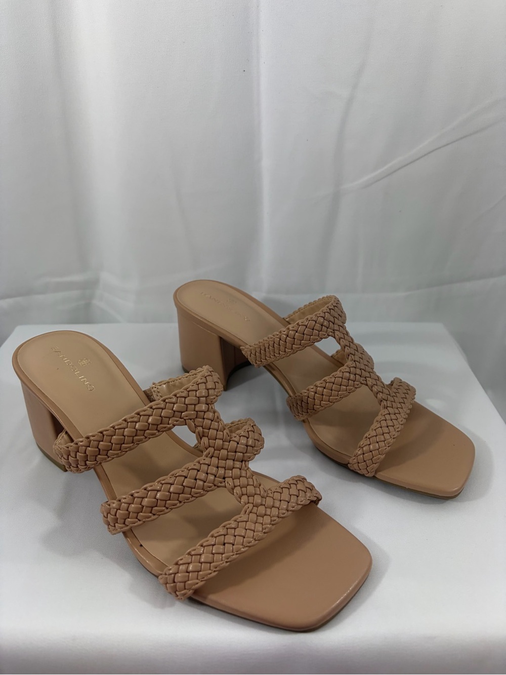 NWT Bandolino Women’s Size 7 Tan Braided Strappy Block Heel Sandals